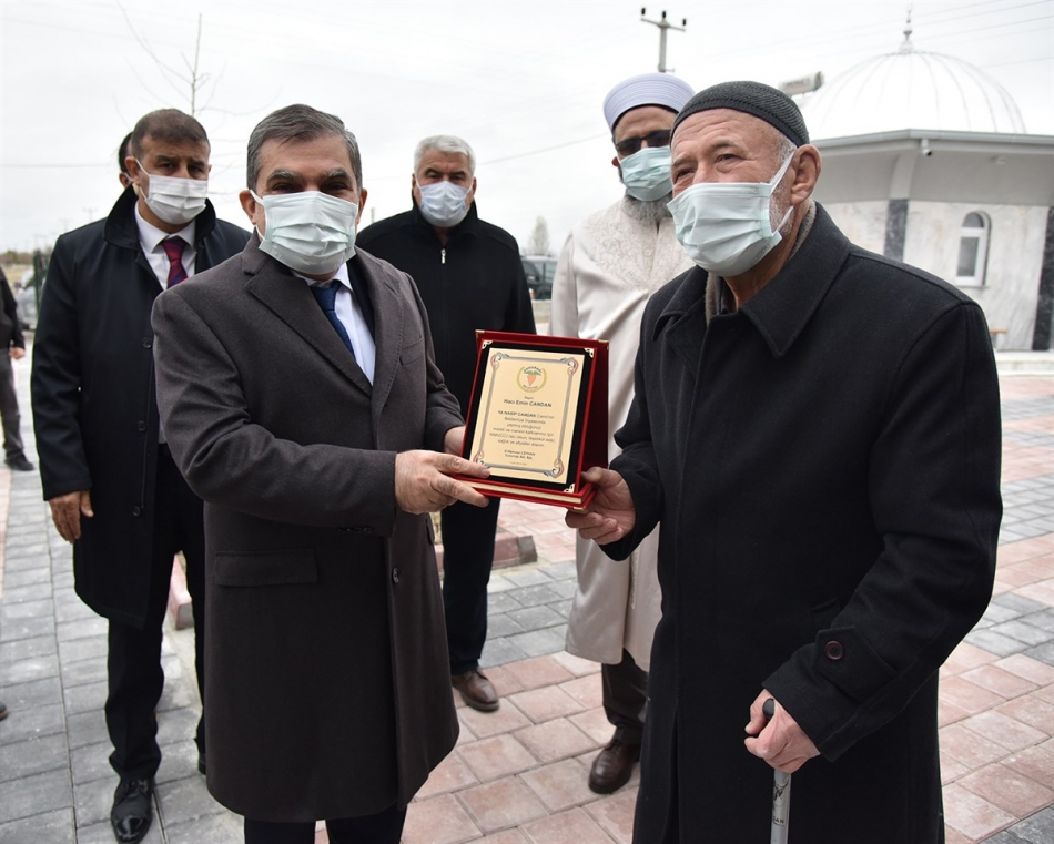 Ya Nasip Candan Camii ibadete açıldı