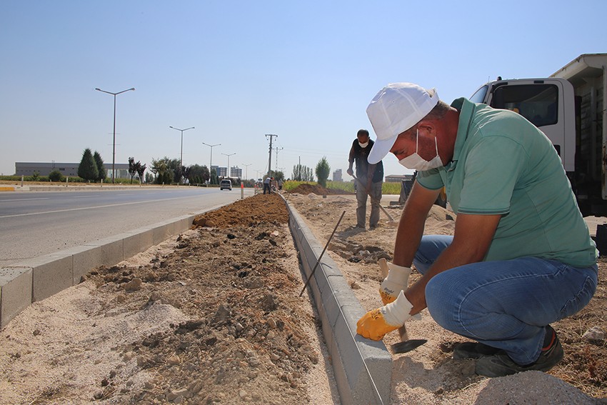 Oto Galericiler Sitesinde peyzaj çalışması