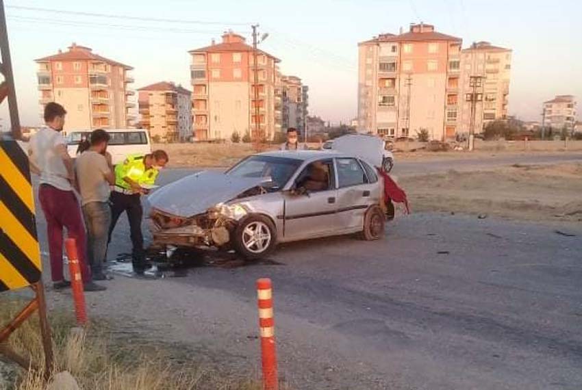 İşçi minibüsü kaza yaptı