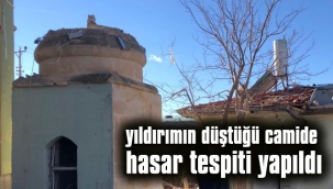 Yıldırım minareyi yıktı
