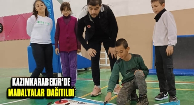 Kazımkarabekir'de Floor Curling ve Dart müsabakaları