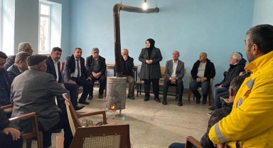 AK Partili Adaylar Köylere Çıkarma Yaptı