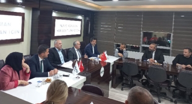 AK Partili kurmaylar iş dünyası ile buluştu