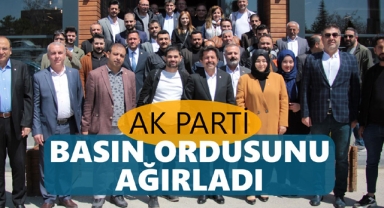 AK Parti 1 Mayıs'ta Basın Emekçileri ile Bir Araya Geldi