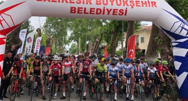 Bisikletçiler Balıkesir'de boş geçmedi