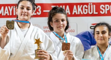Judo Takımı Sivas'ta madalya topladı