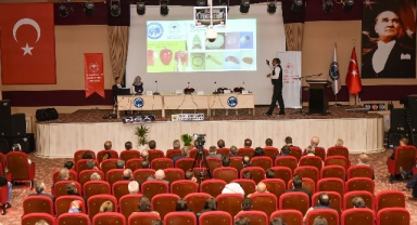 KMÜ'de Elma Paneli düzenlendi