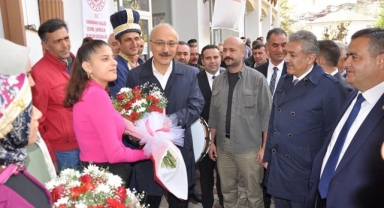 Lütfi Elvan Karaman’da Afet Konutları Kura Çekimine Katıldı