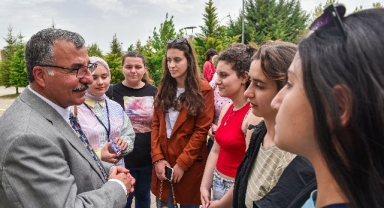Yabancı uyruklu öğrenciler KMÜ'ye misafir oldu