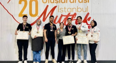 KMÜ Öğrencileri madalyaları topladı