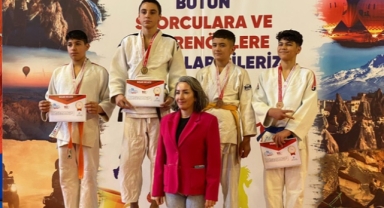 Karamanlı Judocular Nevşehir'den madalyalarla döndüler