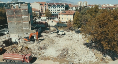 Mezhepler İşhanı Yıkıldı