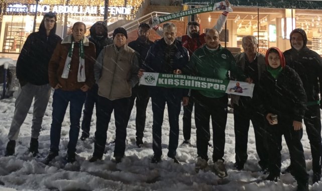 Kırşehirspor taraftarları, kar nedeniyle kapanan yolda mahsur kaldı