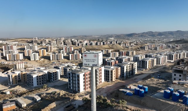 Antakya'da deprem bölgesinin 2'nci büyük
şantiyesinde, 10 bin 335 konutun inşası sürüyor