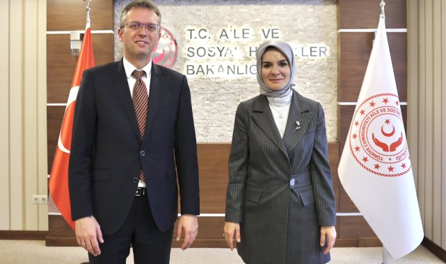 Bakan Göktaş, Macaristan Kültür ve Yenilik Bakanı Hanko ile bir araya geldi