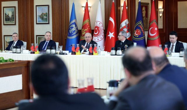Bakan Güler: Öncelikli konumuz PKKYPG terör örgütünün tasfiyesidir