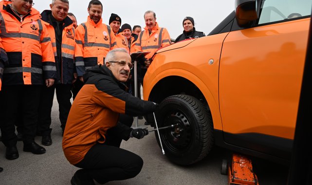 Bakan Uraloğlu: Bu kış sezonu için 628 makine ve ekipmanı Karayollarımıza kazandırdık