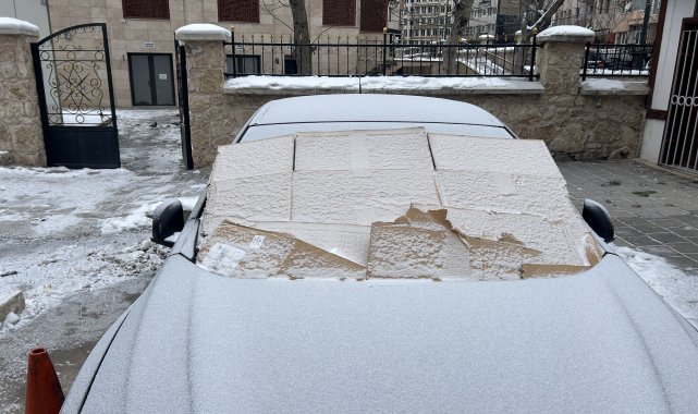 Sivas buz kesti, süs havuzları dondu