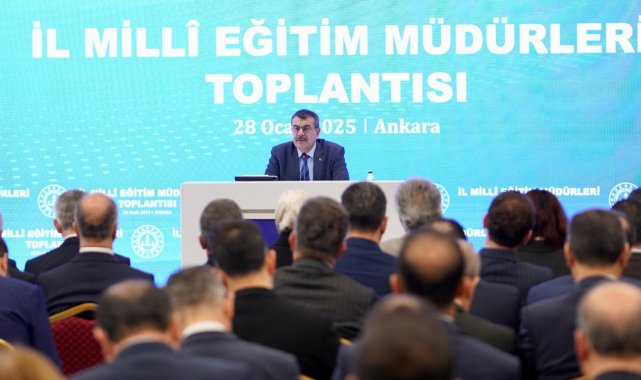Bakan Tekin, 81 ilin milli eğitim müdürüyle bir araya geldi