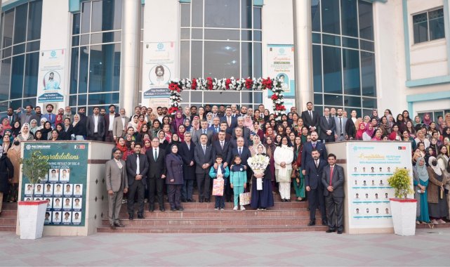 Bakan Tekin, Pakistan Lahor'daki Türkiye Maarif Vakfı'nın okulunu ziyaret etti