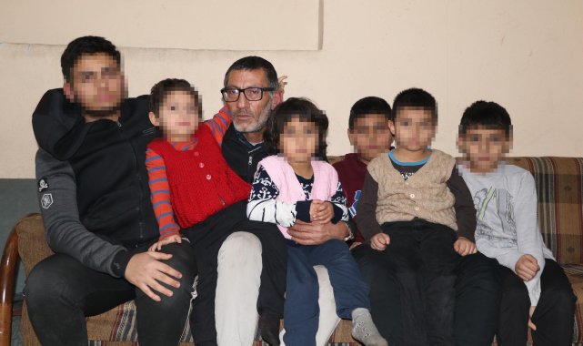 Eşi evi terk eden baba, 6 çocuğuyla baş başa kaldı