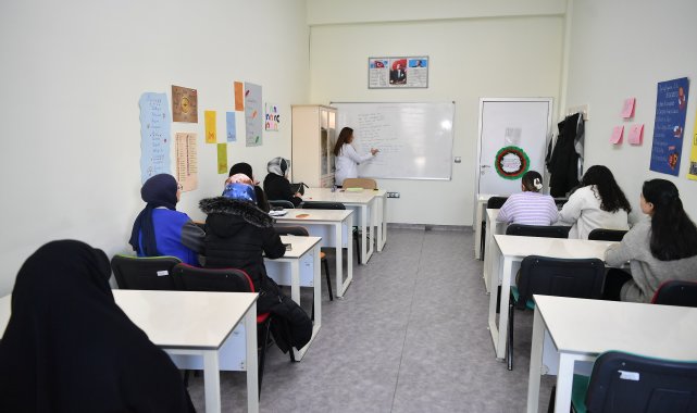 KAYMEK'in ücretsiz dil kurslarına yoğun ilgi