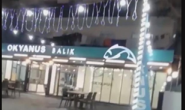 Konya'da 4 katlı bina çökmeden önce zemindeki restoranda fayanslar düşmeye başlamış