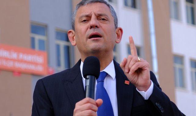 Özgür Özel: Milletin gözüne değil, bakanın sözüne bakıyorsunuz