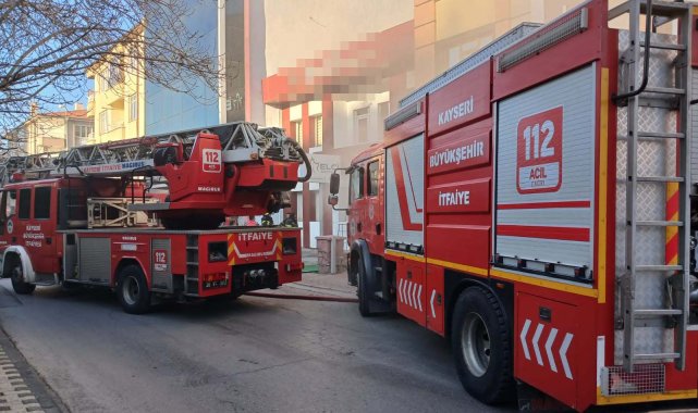 Kayseri'de 2 katlı iş yerinde yangın