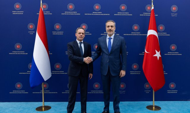 Bakan Fİdan, Hollandalı mevkidaşı Veldkamp ile bir araya geldi