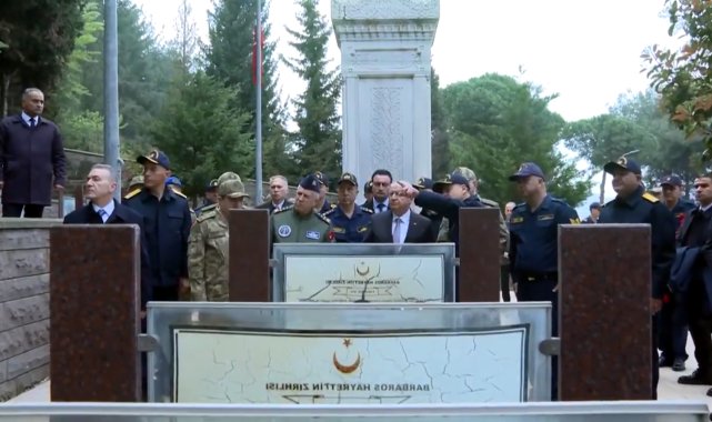Bakan Güler, Barbaros Şehitliği'ni ziyaret etti
