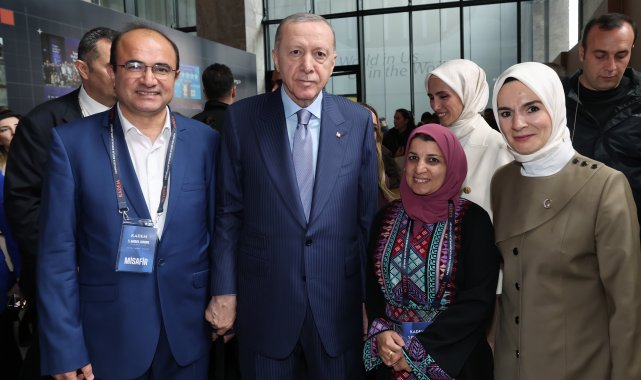 Bakan Göktaş, Gazze'de gönüllü olarak görev yaparken yuva kuran profesörü paylaştı