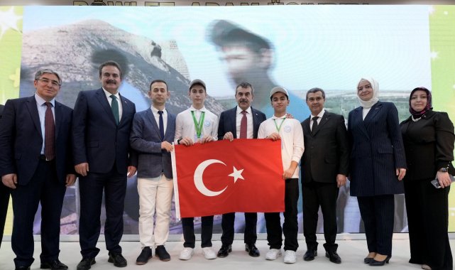 Bakan Tekin, Türkmenistan'da 2'nci Uluslararası Matematik Olimpiyatı Ödül Törenine katıldı