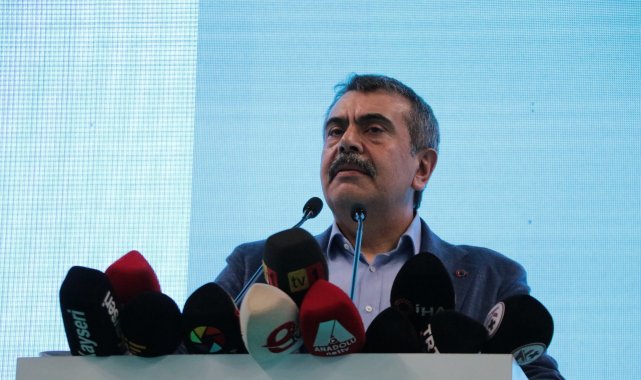 Bakan Tekin: Okuldaki bilgiyi beceriye dönüştürebilecekleri bir süreç oluşturalım istiyoruz