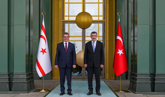 Cevdet Yılmaz, KKTC Başbakanı Üstel ile bir araya geldi
