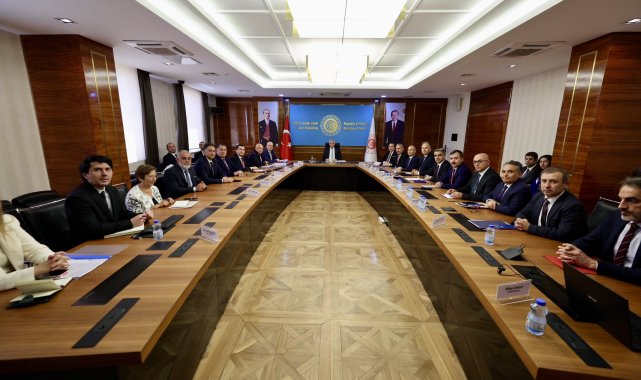 Bakan Bolat, ayakkabı sanayiinin temsilcileriyle bir araya geldi