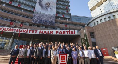 CHP'li 81 il başkanından ortak açıklama: Kayyum ya da butlan kararını tanımayacağız