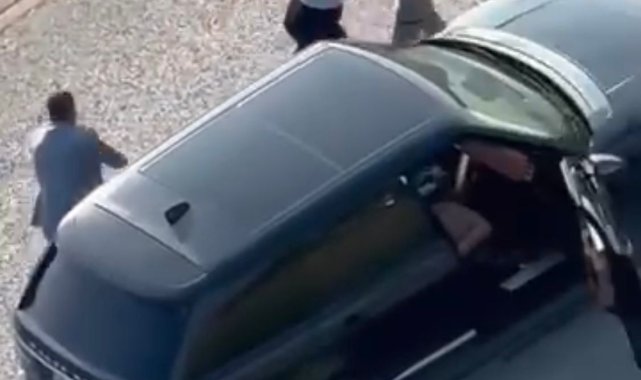 Trafikte 'döner bıçaklı' kavga kamerada