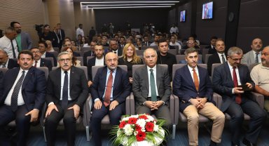 AK Parti'li Ala: 15 Temmuz gecesi Türkiye, uçurumun kenarından alınmıştır
