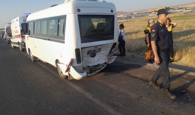Ankara'da otomobil, minibüse arkadan çarptı: 1 ölü