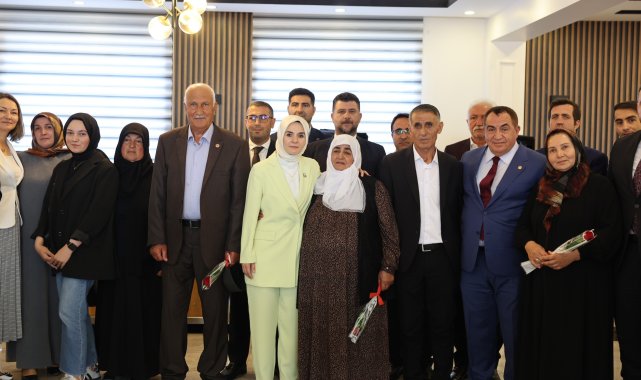Bakan Göktaş, şehit ailelerine 'Terörsüz Türkiye'yi anlattı