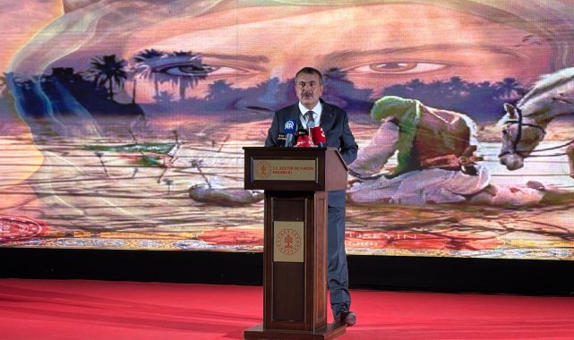 Bakan Tekin, muharrem ayı dolayısıyla düzenlenen iftar programına katıldı