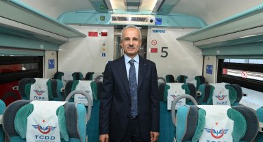 Bakan Uraloğlu: Yaz sezonunda ek YHT seferleri düzenleyeceğiz