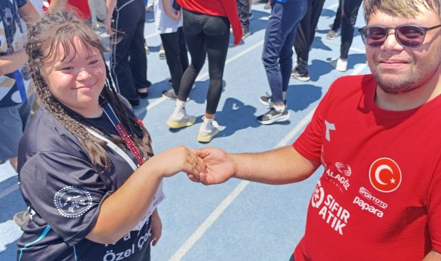 Down sendromlu milli sporcu Ramazan'dan down sendromlu Nisa'ya evlilik teklifi