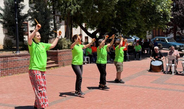 Hacettepe'nin her meslekten dansçıları