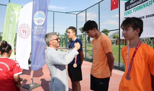 Kayseri'de 15 Temmuz'a özel tenis turnuvası