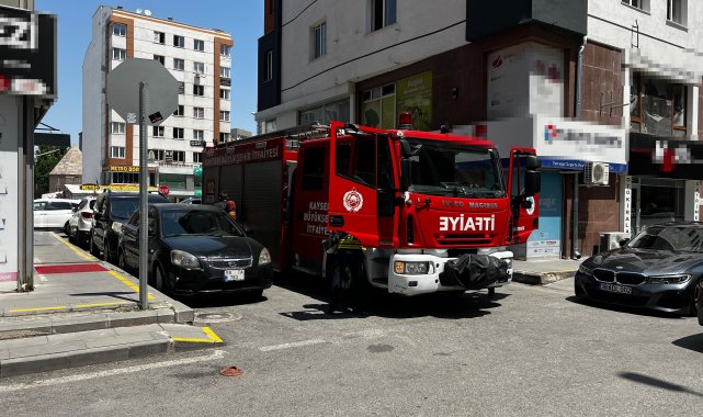 Kayseri'de 3 katlı binada çıkan yangın söndürüldü