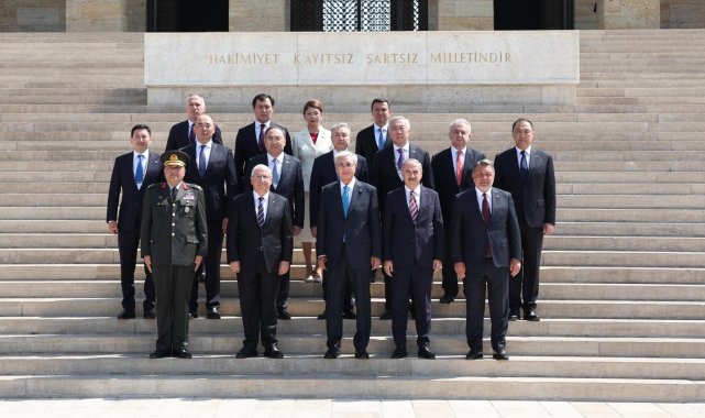 Kazakistan Cumhurbaşkanı Tokayev, Anıtkabir'i ziyaret etti