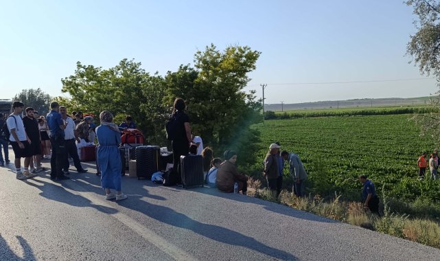 Konya'da otobüs şarampole inip ağaçlara çarptı: 3'ü çocuk, 7 yaralı