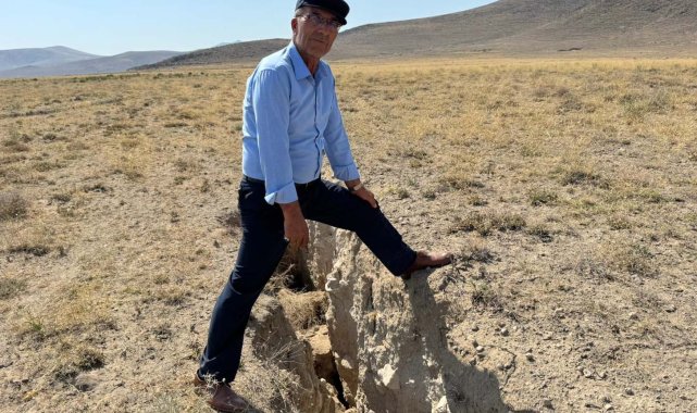 Konya'da yüzey yarıkları, mahalleliyi tedirgin ediyor